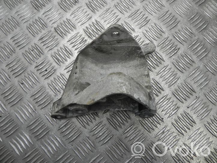 Opel Zafira C Supporto della valvola di raffreddamento EGR 13395929