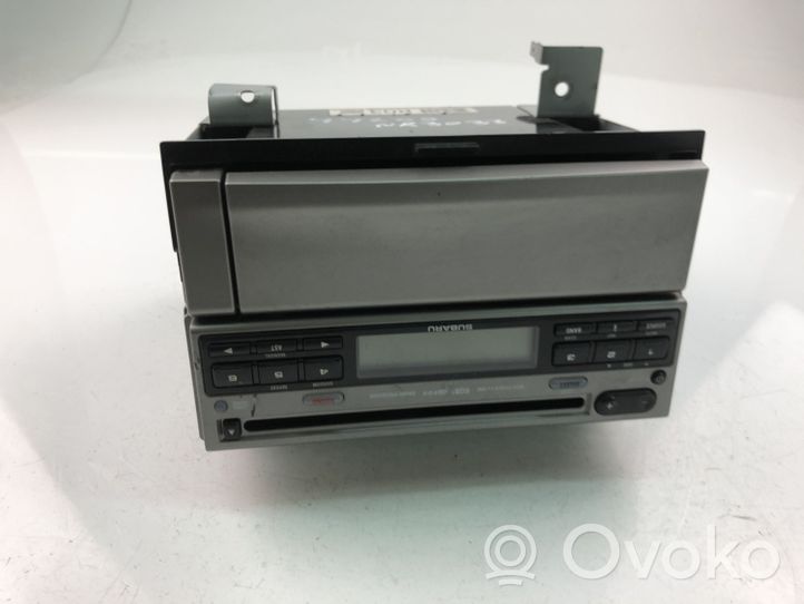 Subaru Forester SG Radio/CD/DVD/GPS-pääyksikkö D030120B0347