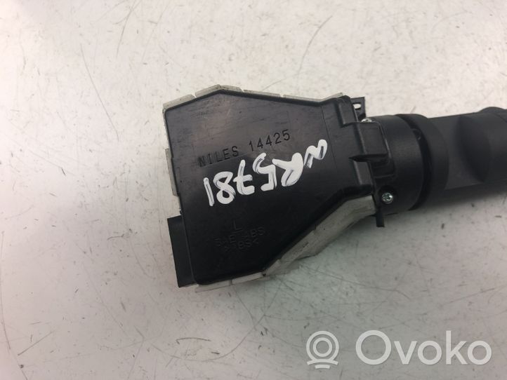 Nissan Navara D22 Interruptor/palanca de limpiador de luz de giro 0913SD