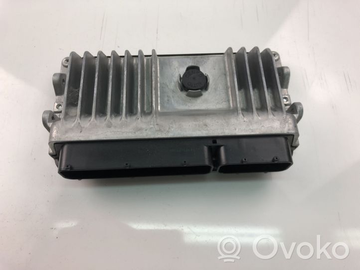 Toyota Yaris Calculateur moteur ECU 896610U170