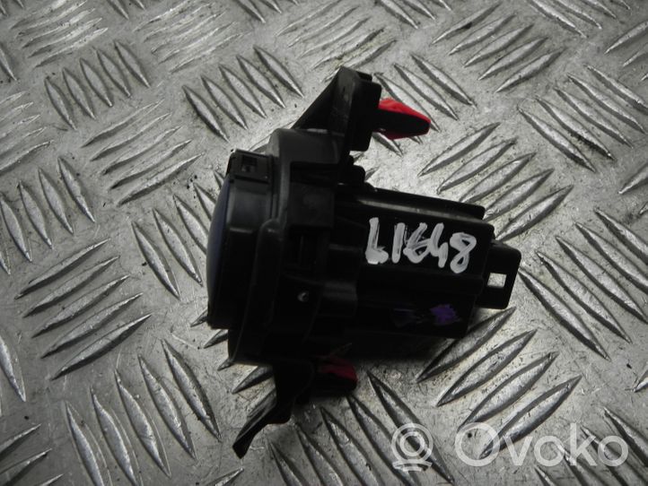 Toyota Prius (XW50) Bouton poussoir de démarrage du moteur 15F032E