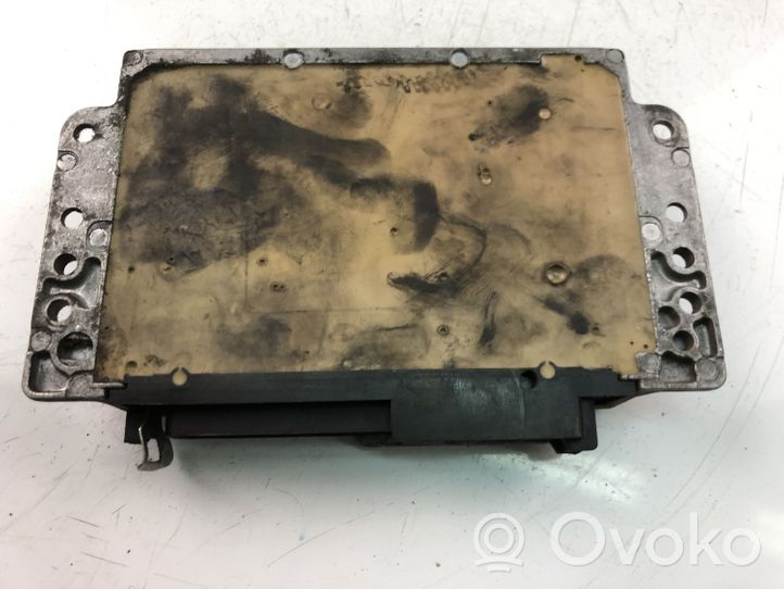 Renault Scenic I Calculateur moteur ECU 7700875745