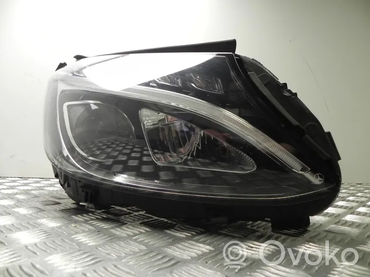 Mercedes-Benz C AMG W205 Lampa przednia A2058201461