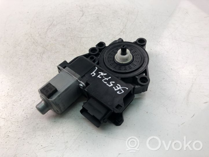 KIA Ceed Motorino alzacristalli della portiera anteriore 82450J7010