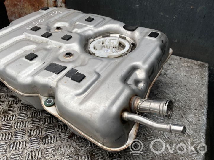 BMW 5 G30 G31 Serbatoio del carburante 24131812