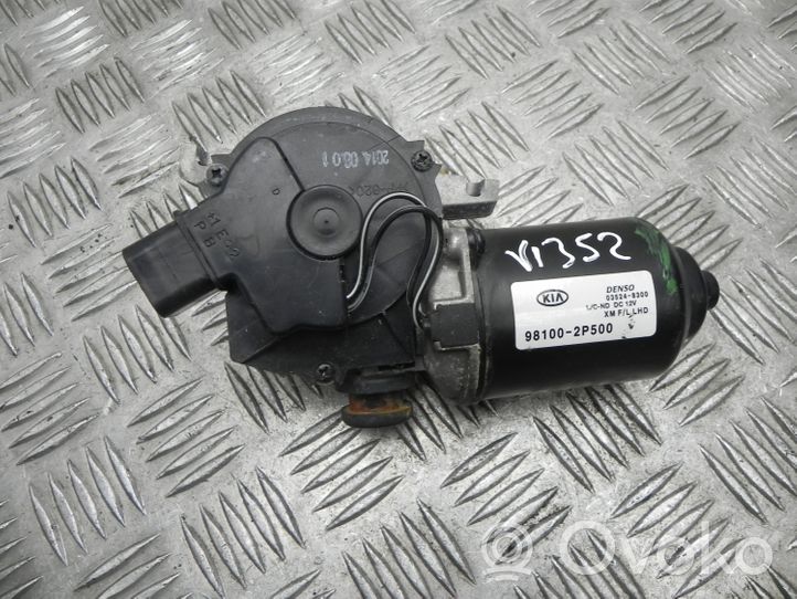 KIA Sorento Rear window wiper motor 981002P500