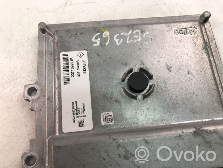 Dacia Sandero Calculateur moteur ECU 237109221R