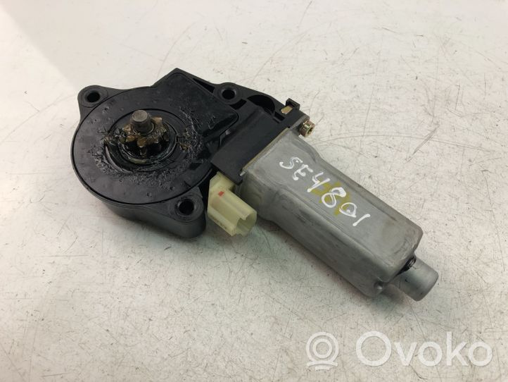 Hyundai Trajet Moteur de lève-vitre de porte avant 824503A001