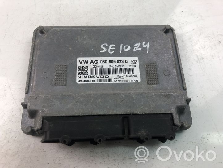 Volkswagen Fox Sterownik / Moduł ECU 03D906023Q