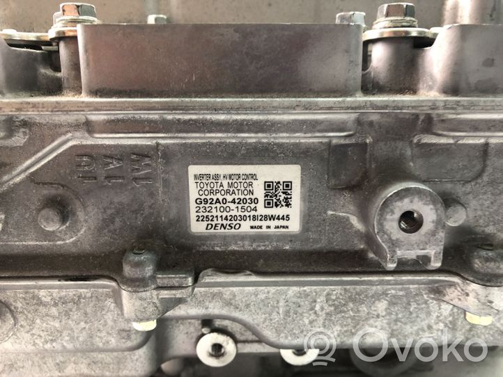 Toyota RAV 4 (XA40) Convertitore di tensione inverter G92A042030