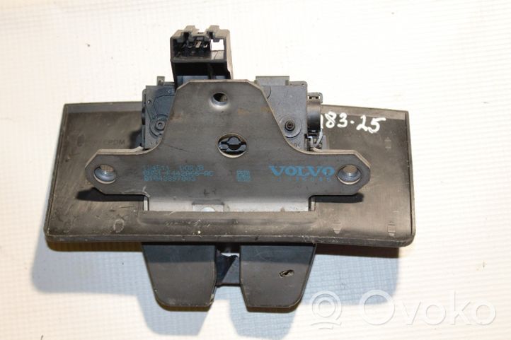 Volvo S60 Engine bonnet/hood lock/catch 8N51F442A66AC