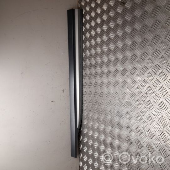 Hyundai Kona I Etuoven kynnyksen suojalista 87722J9500