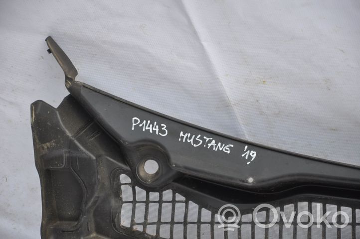 Ford Mustang VI Pyyhinkoneiston lista JR3B63018A15