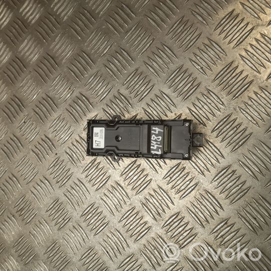 Toyota RAV 4 (XA50) Sonstige Schalter / Griffe / Umschalter 8404042050