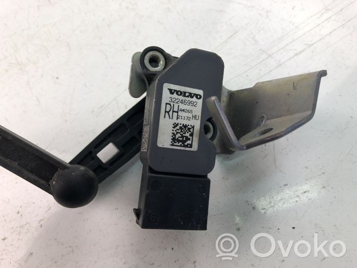 Volvo XC60 Sensore di livello faro/fanale 32246992