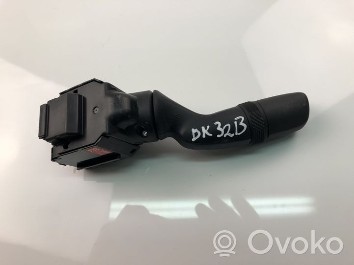 Toyota Yaris Leva/interruttore dell’indicatore di direzione e tergicristallo 3360017J783