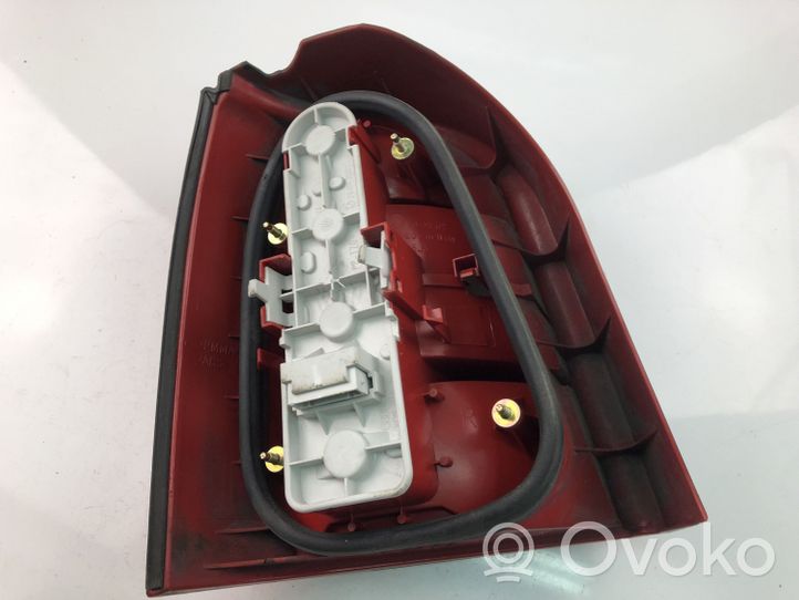 Audi A4 S4 B5 8D Lampa tylna 8D9945096C