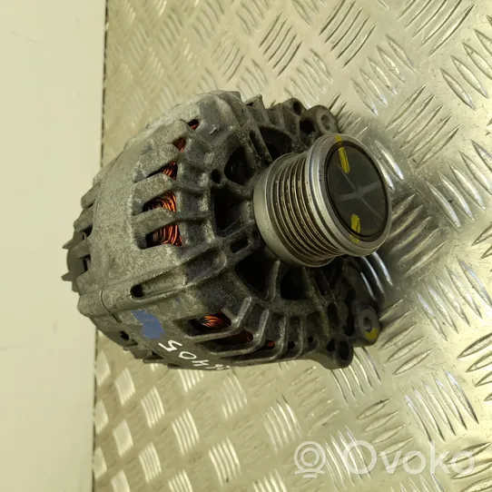 Volkswagen PASSAT B8 Generatore/alternatore 05L903026C