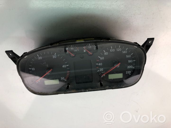 Volkswagen New Beetle Compteur de vitesse tableau de bord 7D0920803B