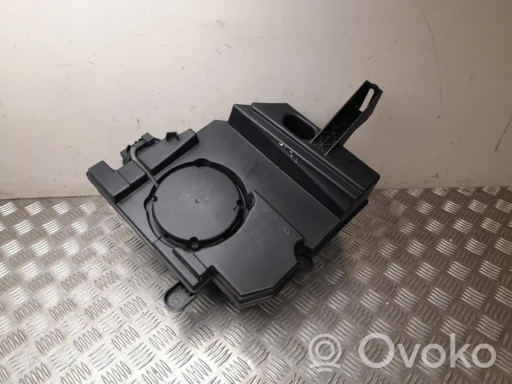 Audi Q7 4M Subwoofer speaker 4M0035621E