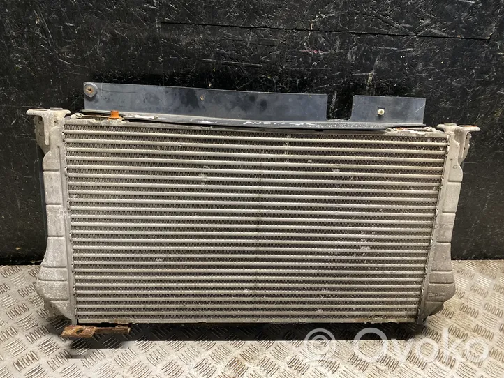 Toyota Avensis T270 Dzesēšanas šķidruma radiators 160400R160