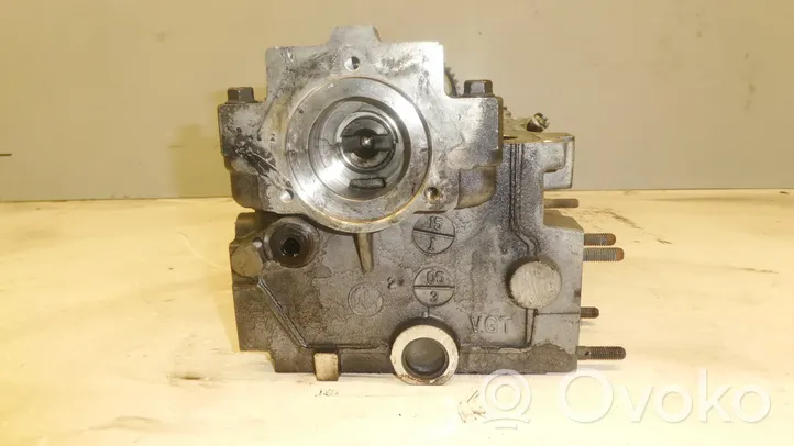 Hyundai Santa Fe Engine head M2211127901