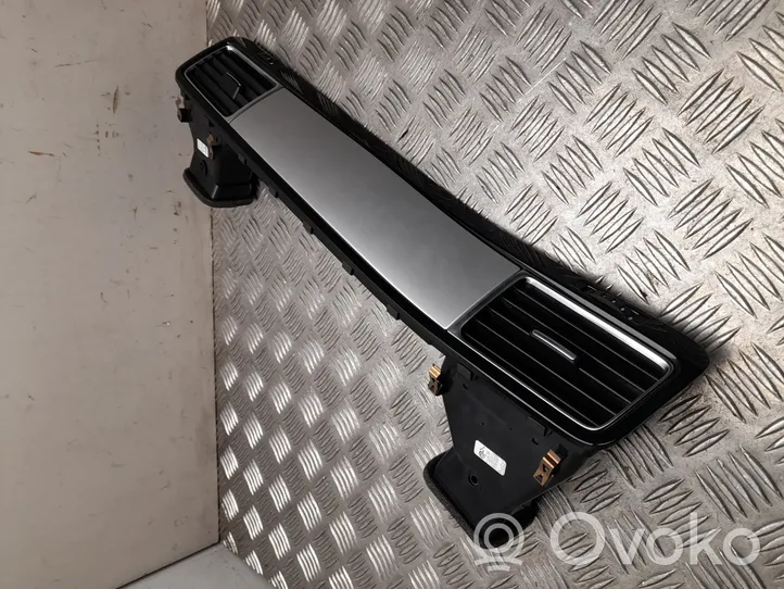 Volkswagen Touareg II Rear air vent grill 7P1857190A