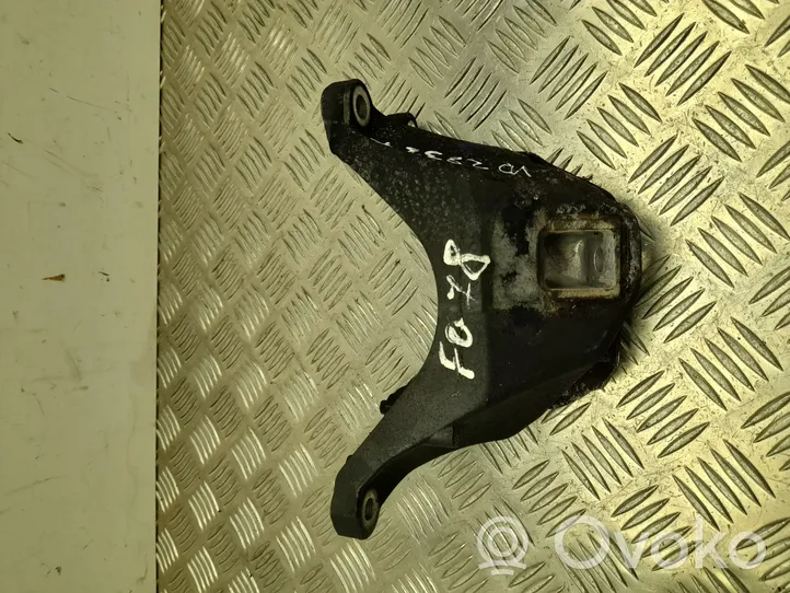 BMW X5 G05 EGR aušintuvo kronšteinas 19044510