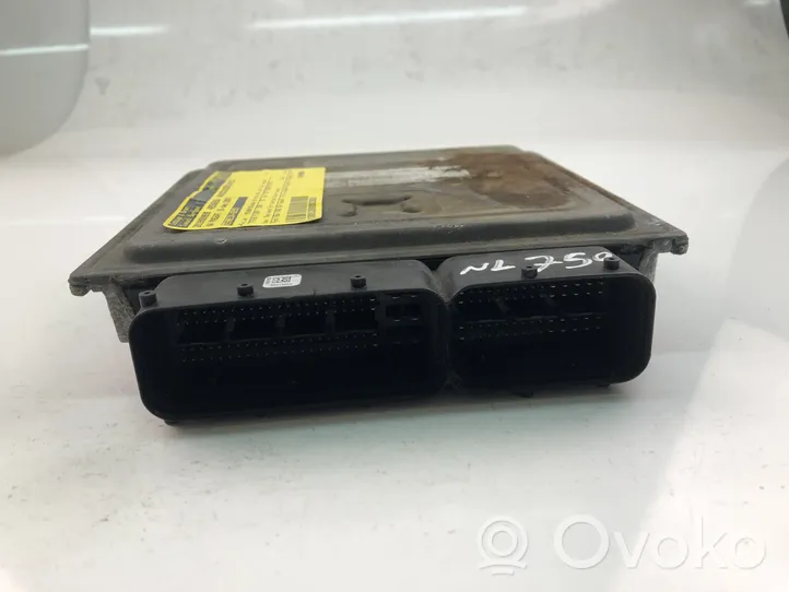 Volkswagen PASSAT B6 Calculateur moteur ECU 03G906018FG