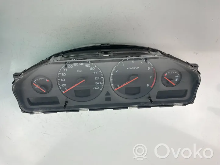 Volvo V70 Nopeusmittari (mittaristo) 9499668