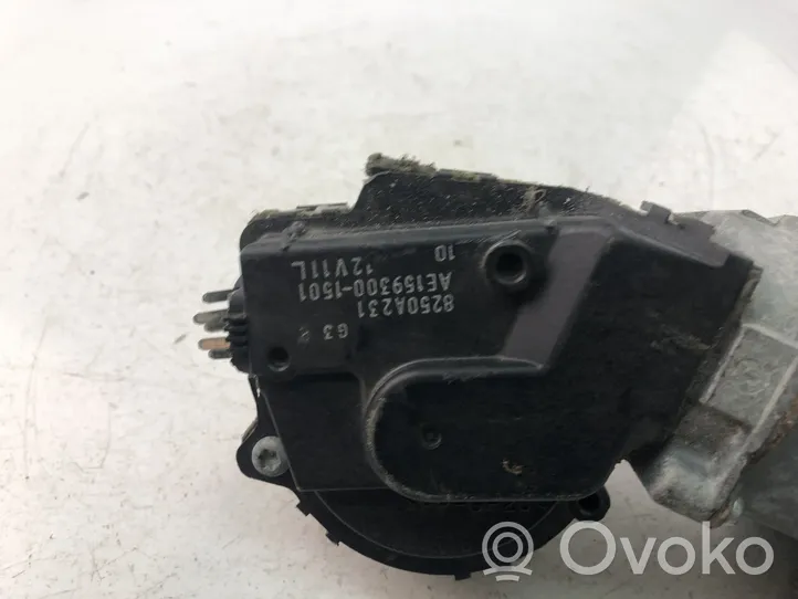 Mitsubishi Colt Moteur d'essuie-glace 8250A231