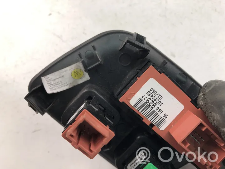 Citroen C4 II Pulsanti/interruttori sul volante 9666882977