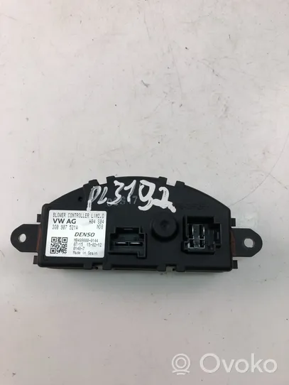 Volkswagen PASSAT B8 Heater blower motor/fan resistor 3Q0907521A