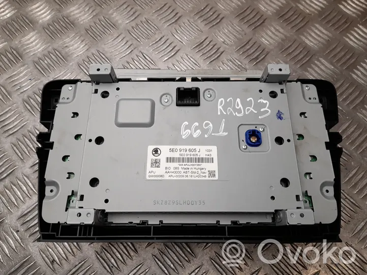 Skoda Octavia Mk3 (5E) Panel / Radioodtwarzacz CD/DVD/GPS 5E0919605J