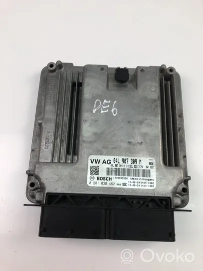 Volkswagen PASSAT B8 Dzinēja vadības bloks 04L907309M