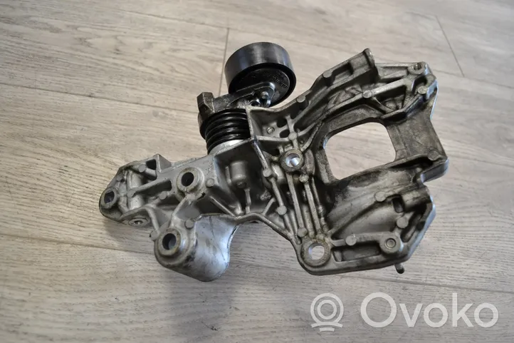 Renault Clio V EGR valve cooler bracket 117105158R