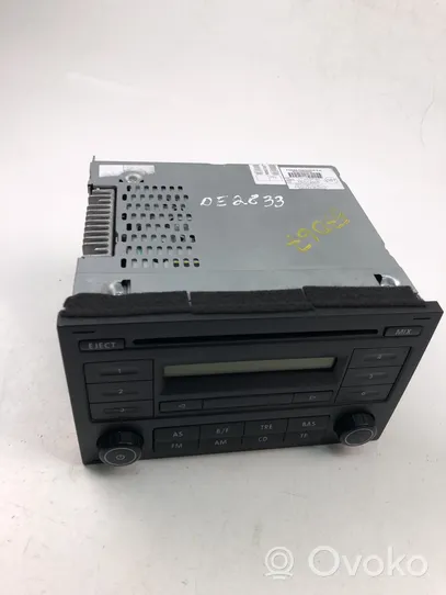 Volkswagen Fox Radio/CD/DVD/GPS head unit 5Z0035152B