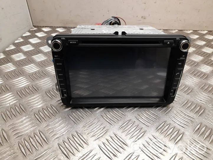 Volkswagen Golf VI Panel / Radioodtwarzacz CD/DVD/GPS C068S140008521