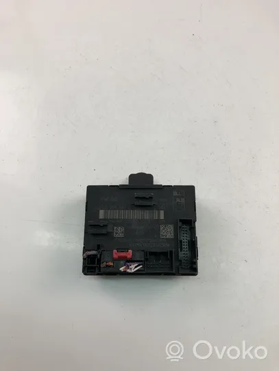 Audi A3 S3 8P Oven ohjainlaite/moduuli 5Q0959593E