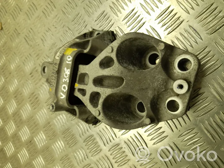 Opel Mokka X Engine mount bracket 95128776