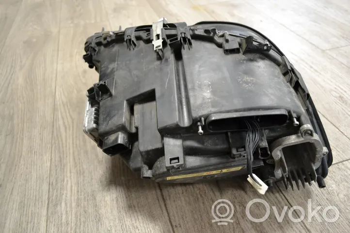 BMW 7 F01 F02 F03 F04 Lampa przednia 63117225229