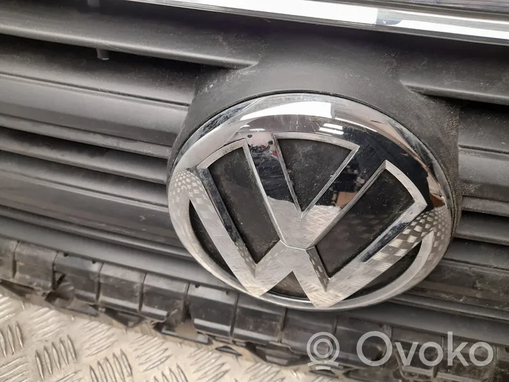 Volkswagen Crafter Atrapa chłodnicy / Grill 7C0853653J