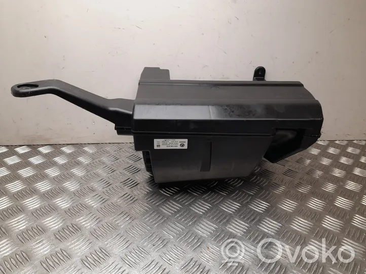 Skoda Superb B8 (3V) Subwoofer-bassokaiutin 3V0035412