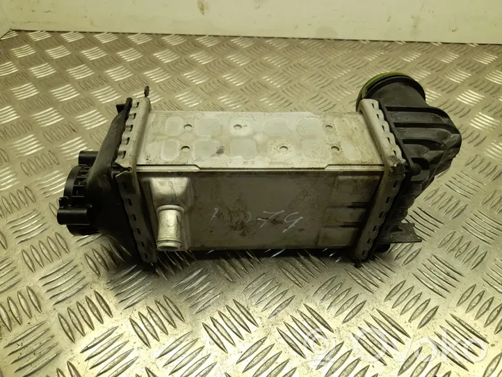 Volkswagen Polo VI AW Starpdzesētāja radiators 05C145785C