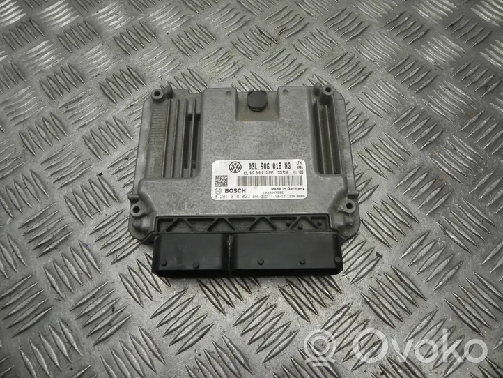 Volkswagen Caddy Calculateur moteur ECU 03L906018NG