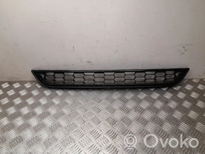 Ford Fiesta Front grill C1BJ17K945AA