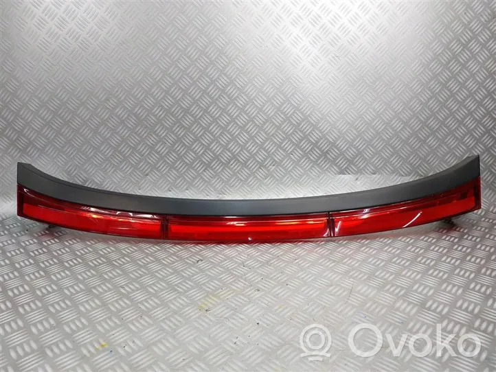 Mitsubishi Eclipse Cross Luce d’arresto centrale/supplementare 5817A281