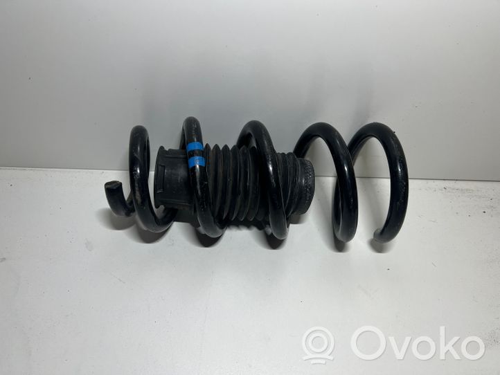 Mercedes-Benz C AMG W205 Front coil spring 