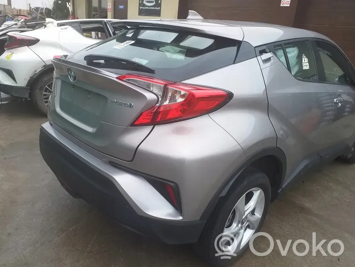 Toyota C-HR Boîte à fusibles 