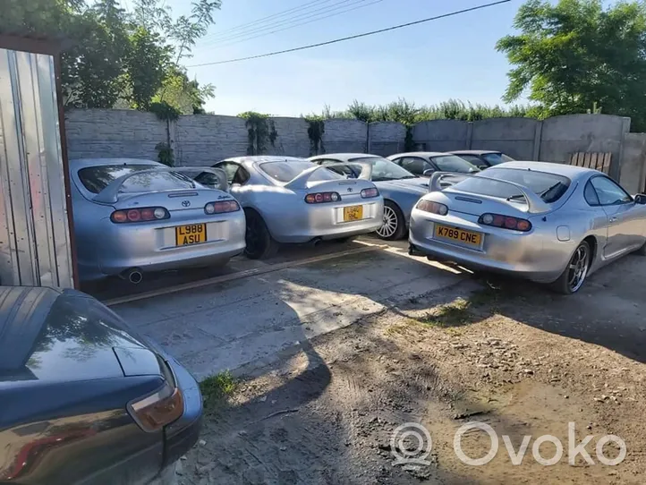 Toyota Celica T180 Porte avant 